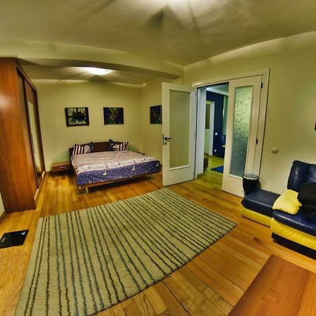 Nicole'S Apartment ブカレスト エクステリア 写真